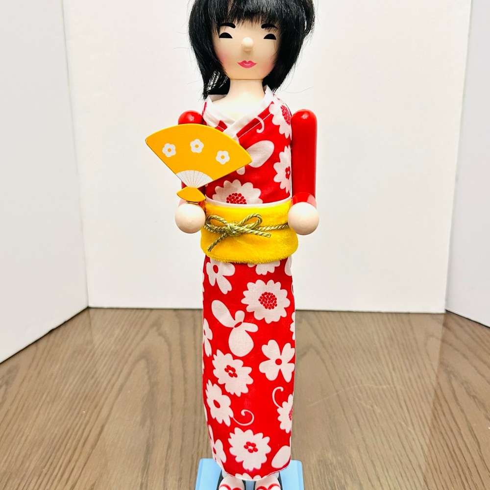 Geisha Girl Nutcracker